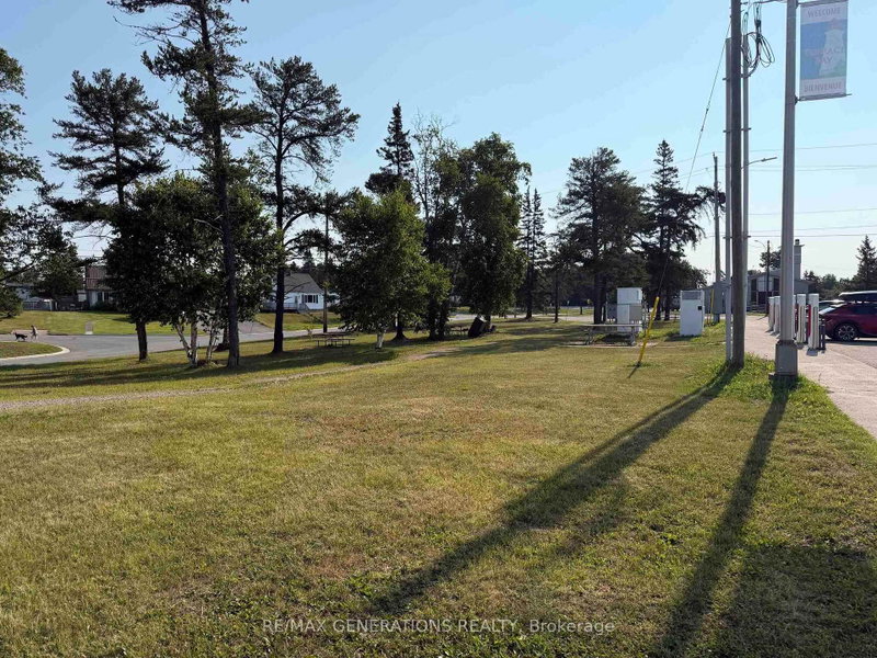 Lots 1-6 Simcoe Plaza