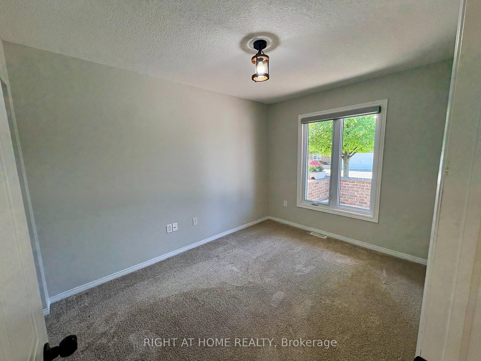 45 - 1853 Blackwater Road, London North 5