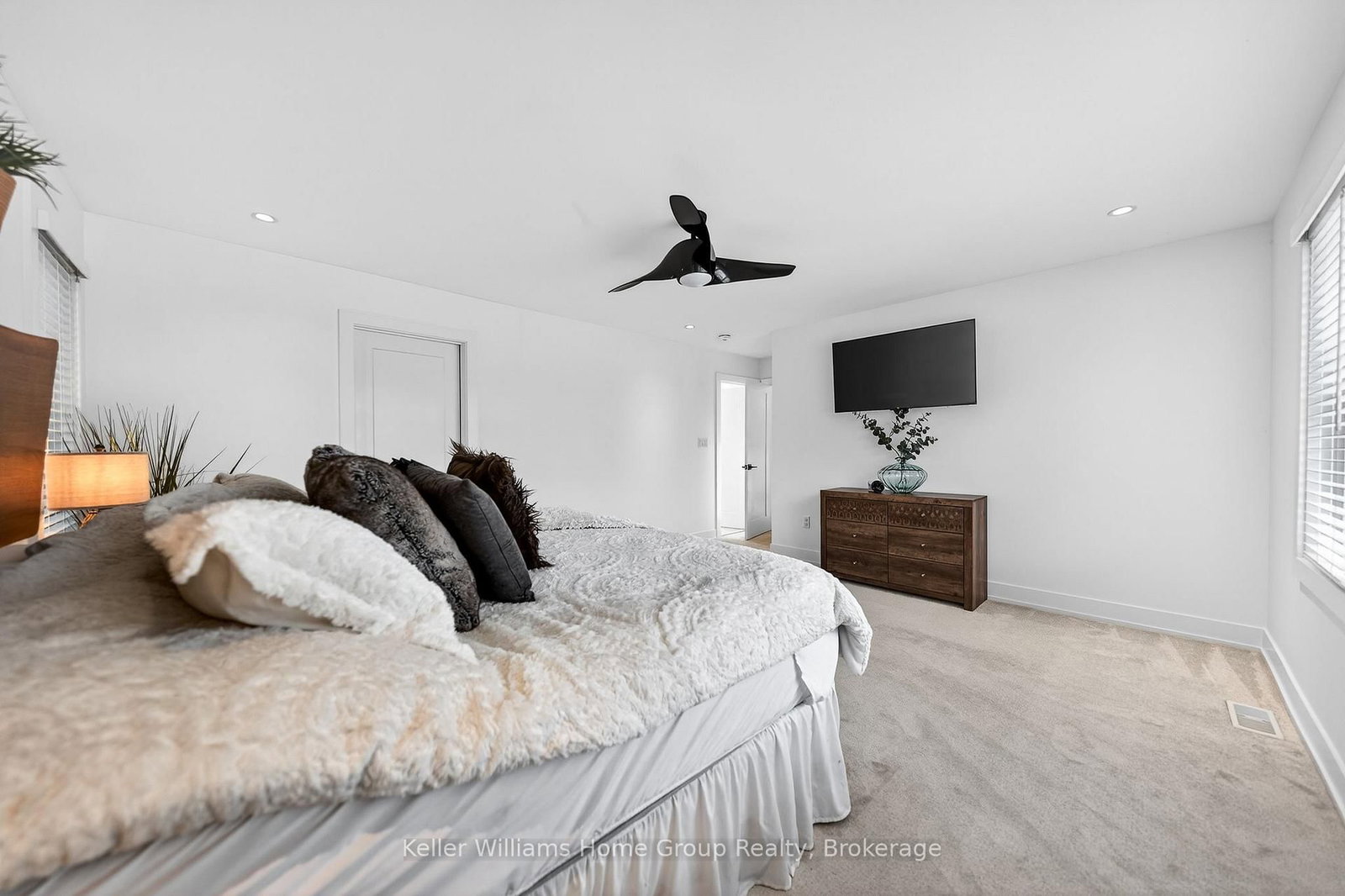 801 WATSON Road S • Puslinch, ON photo 32