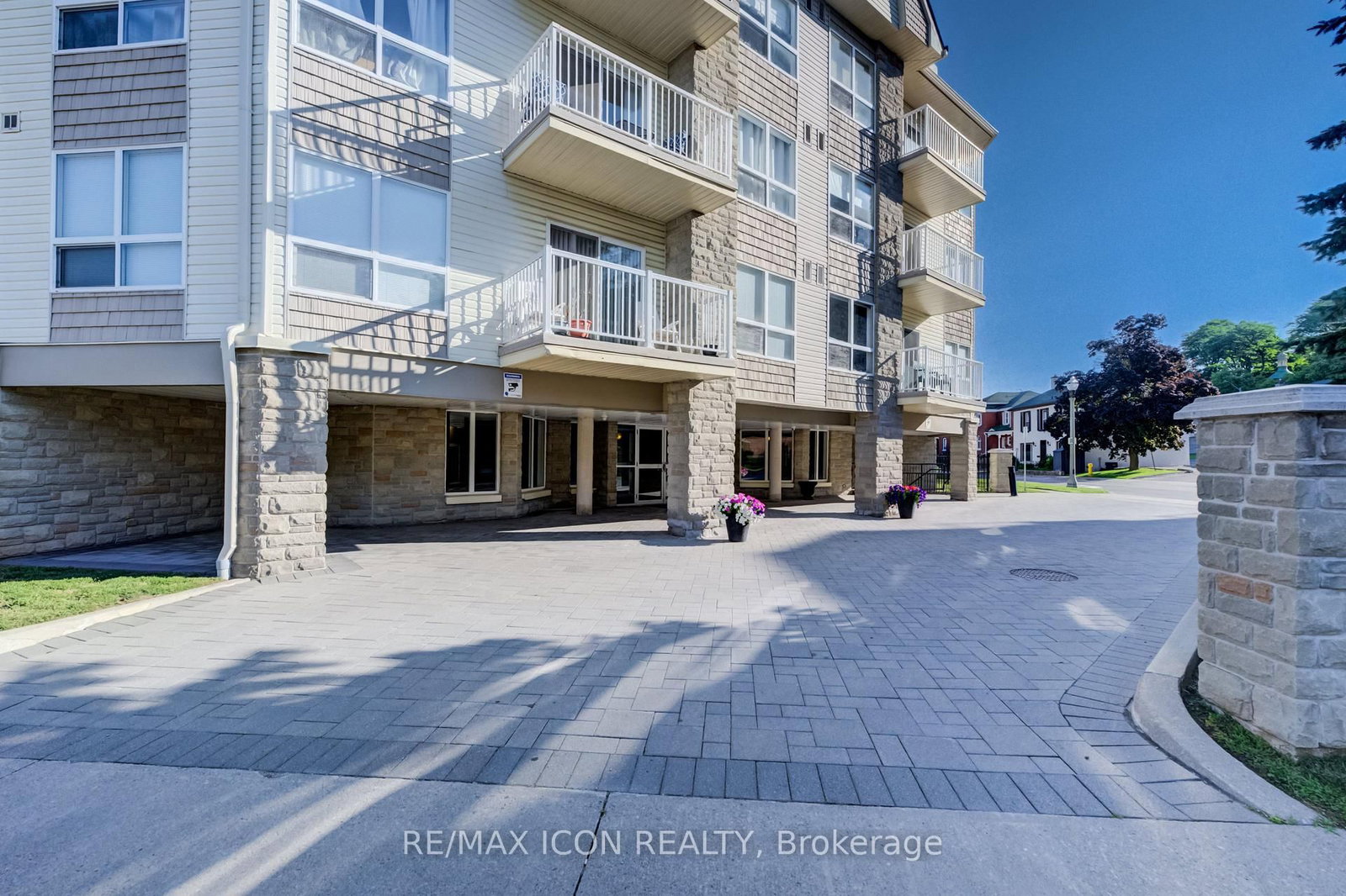 8 Harris Street • #118 • Cambridge, ON photo 3