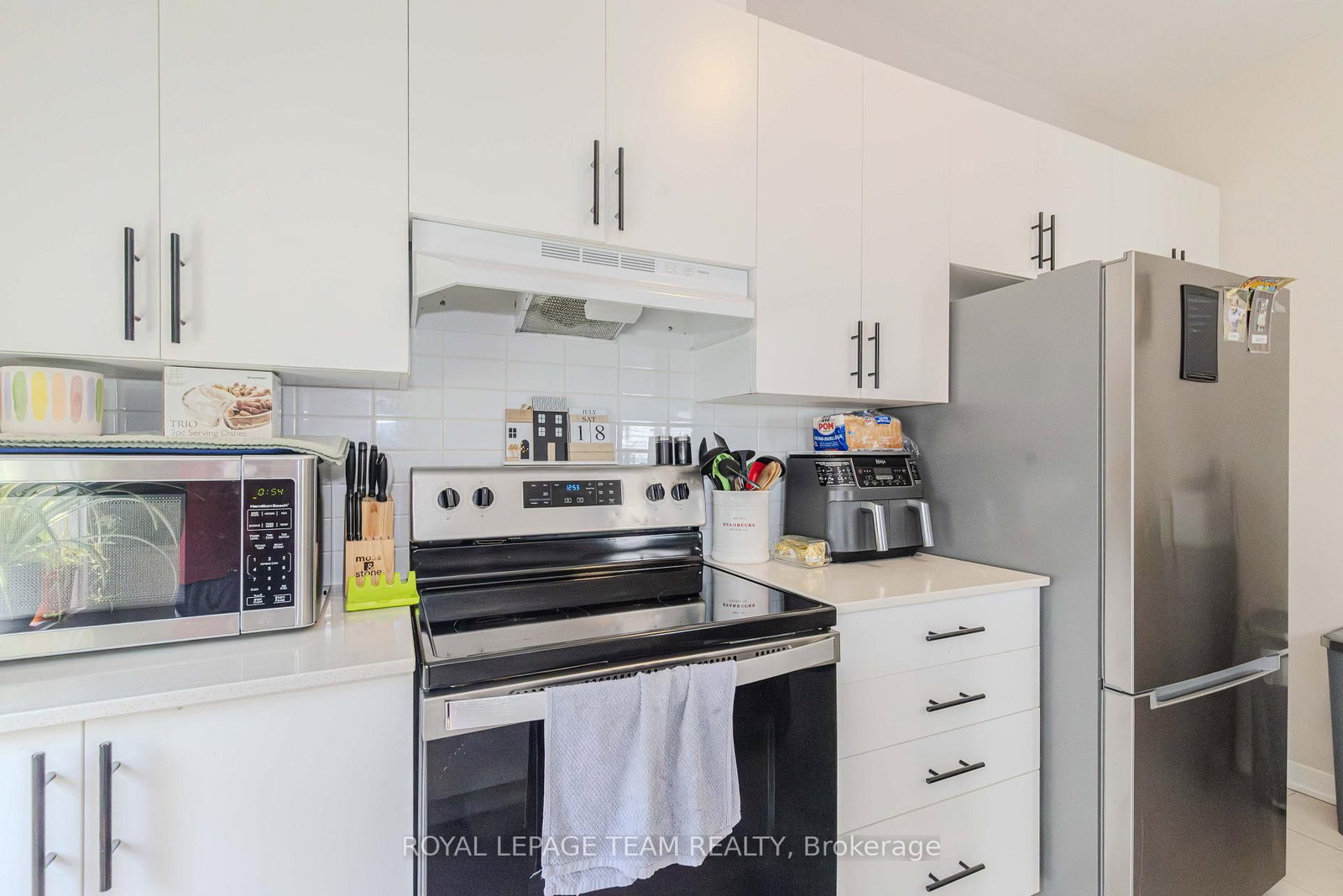 408 Epoch Street • Ottawa, ON photo 12