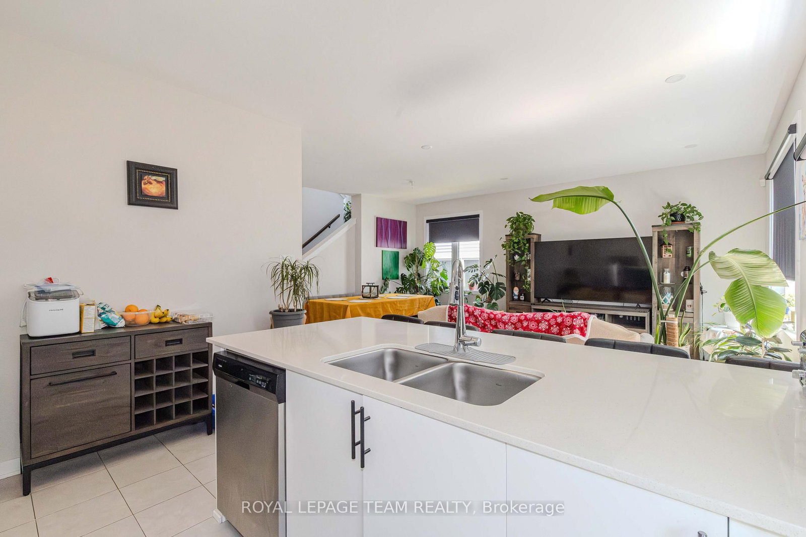 408 Epoch Street • Ottawa, ON photo 13