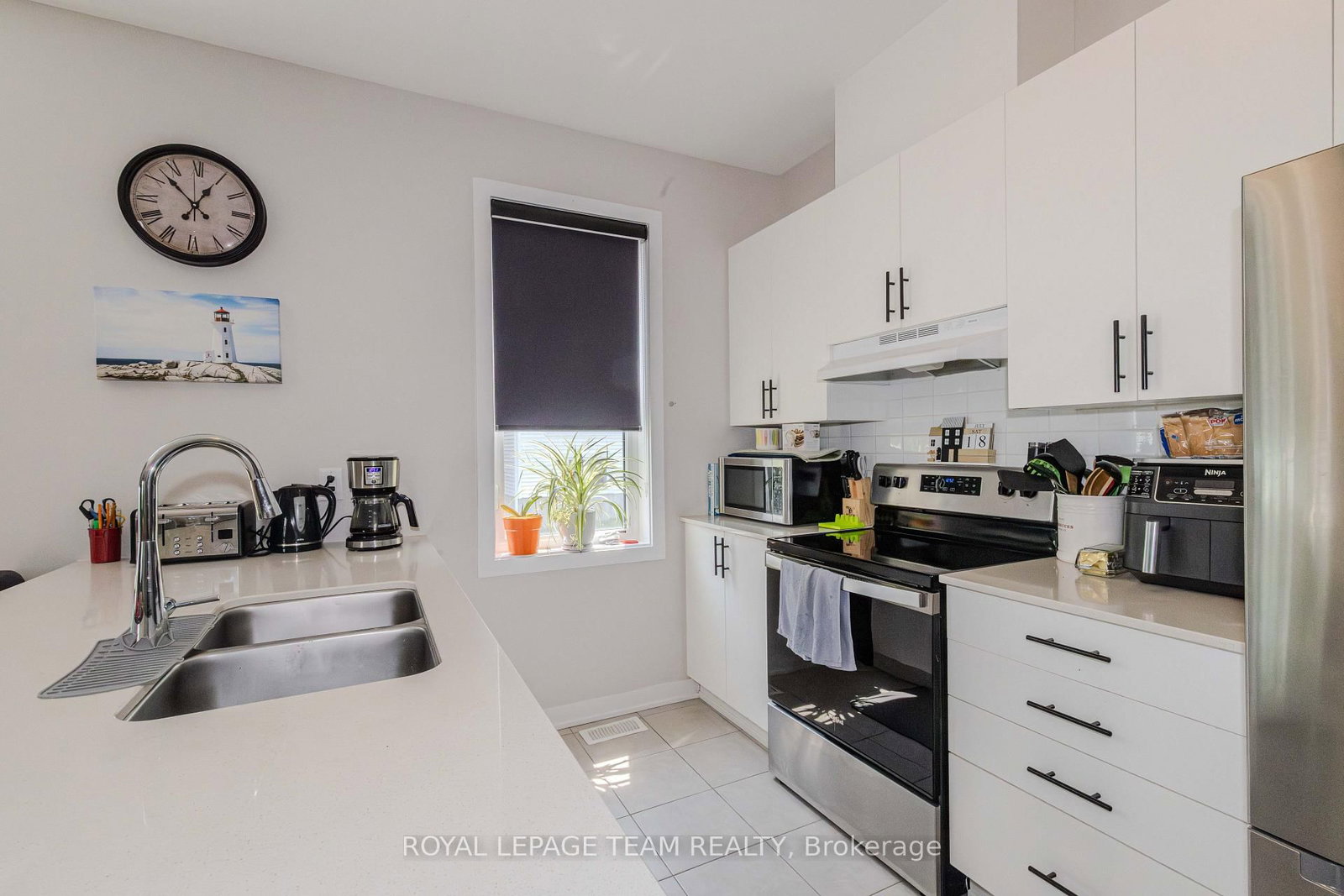 408 Epoch Street • Ottawa, ON photo 17