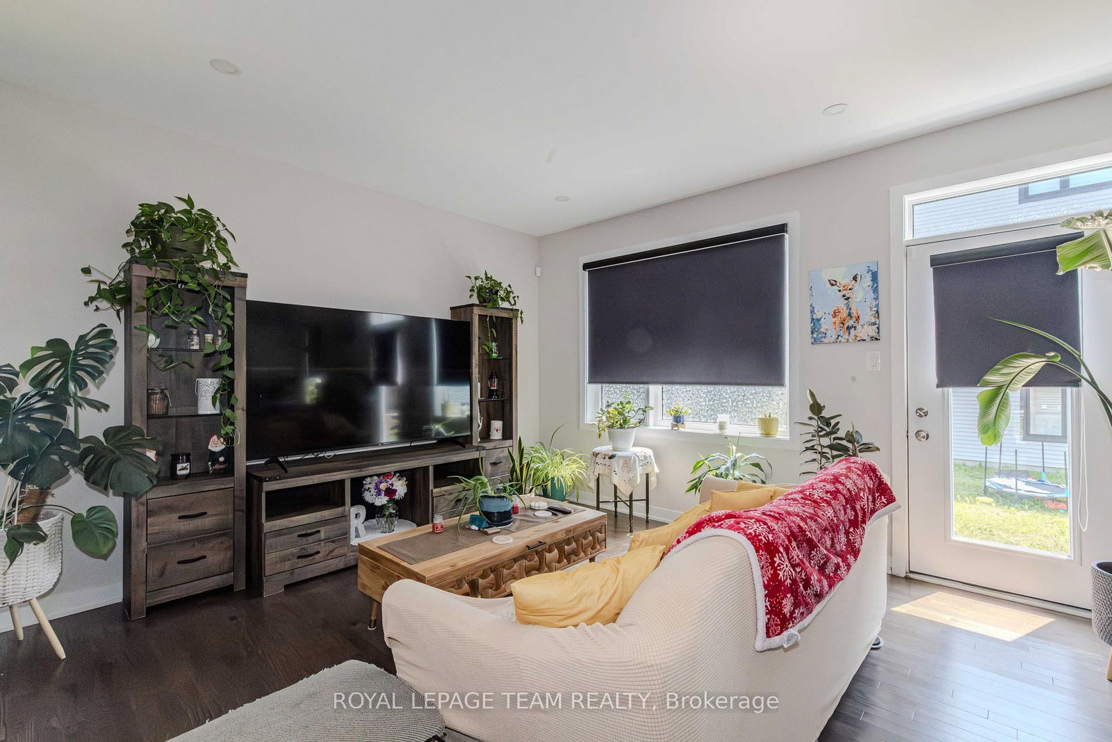 408 Epoch Street • Ottawa, ON photo 8