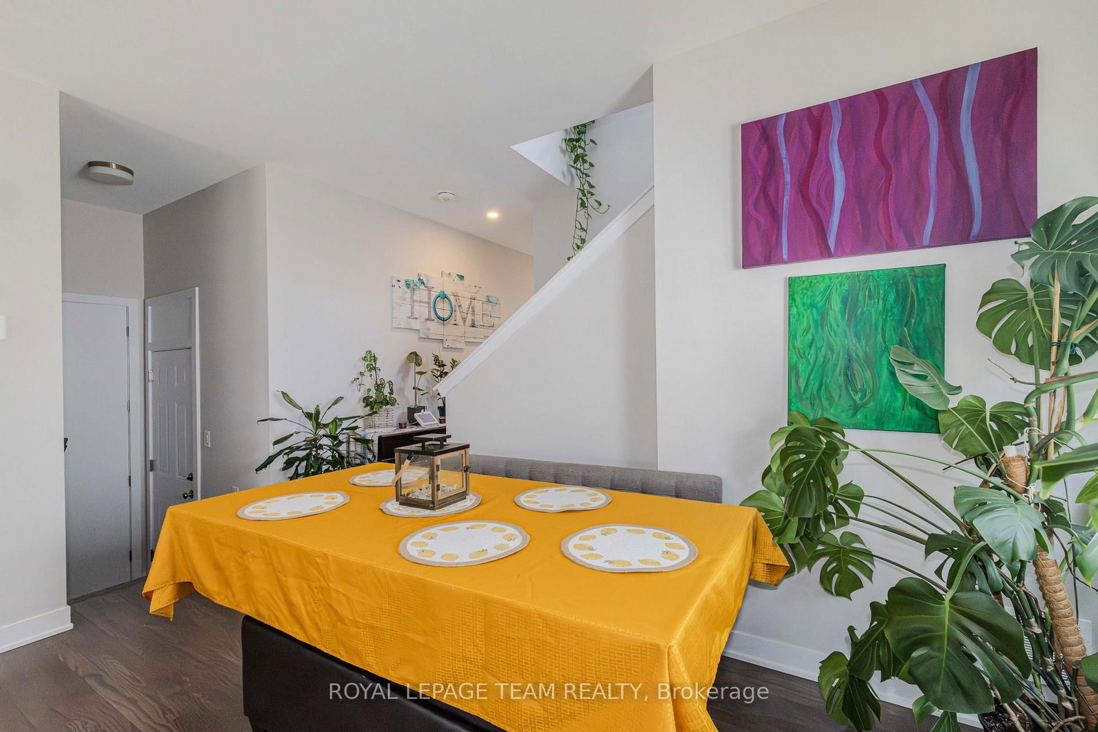408 Epoch Street • Ottawa, ON photo 9
