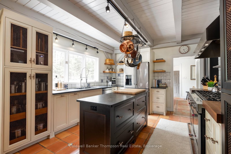 1095 Williamsport Road