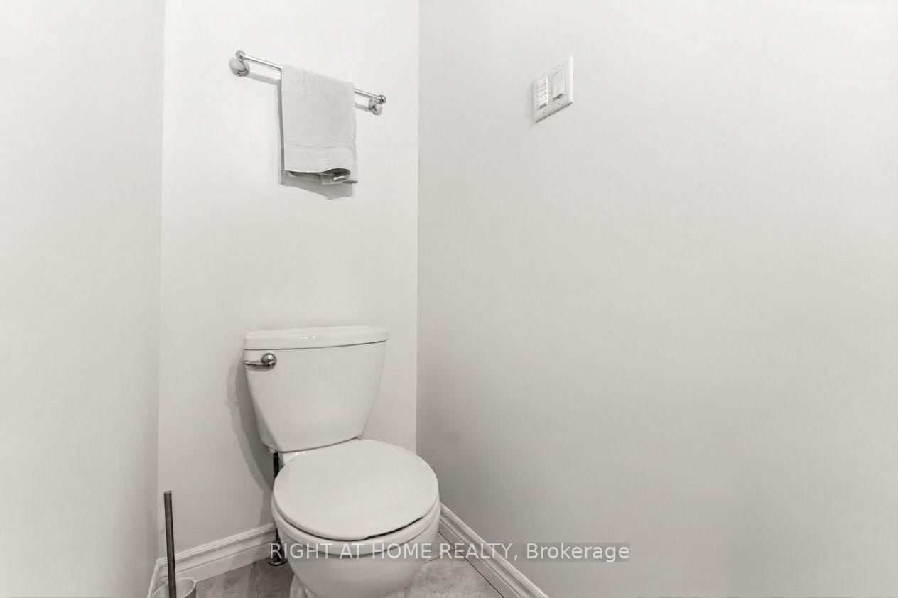 73 Hobart Crescent • Ottawa, ON photo 10