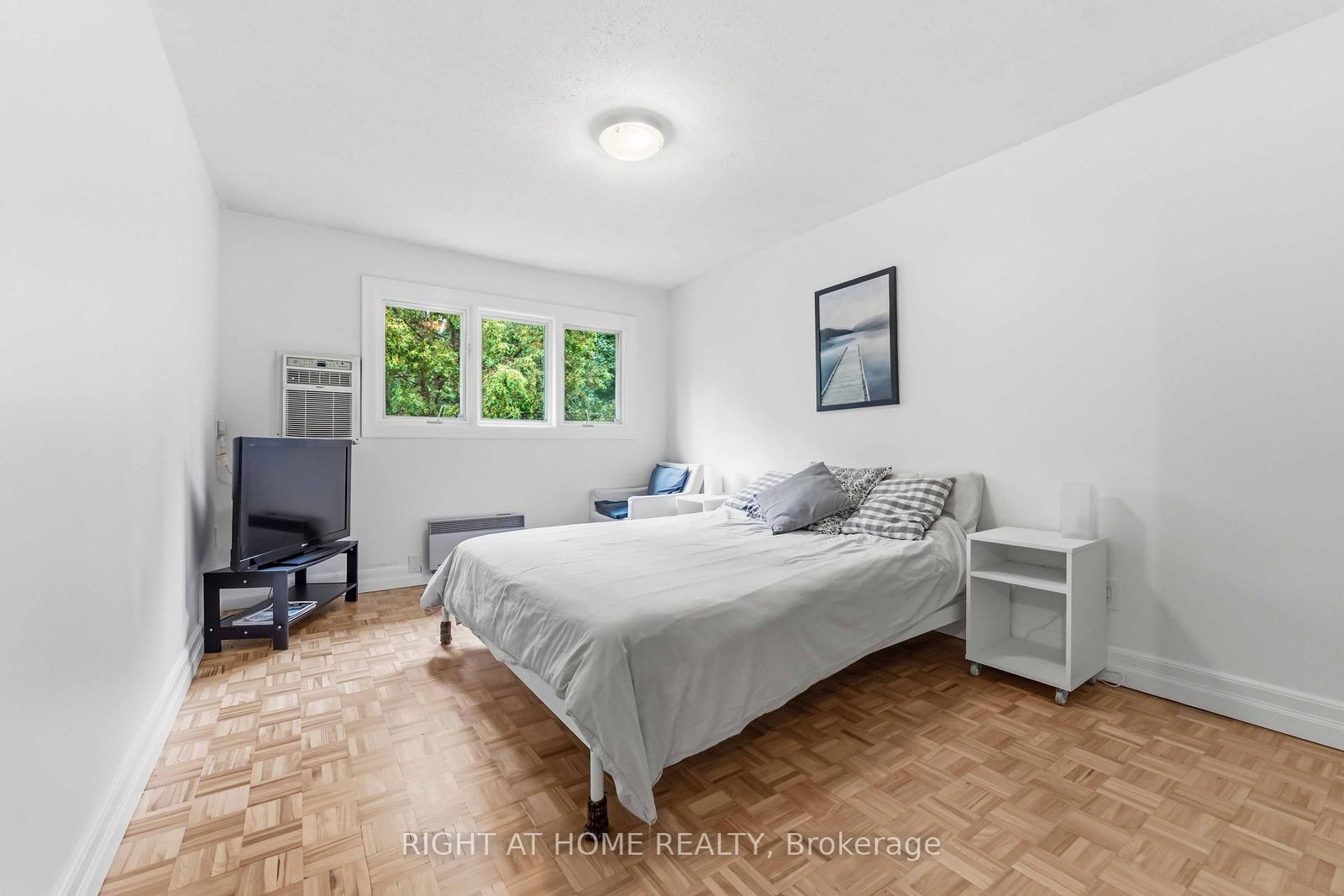 73 Hobart Crescent • Ottawa, ON photo 15
