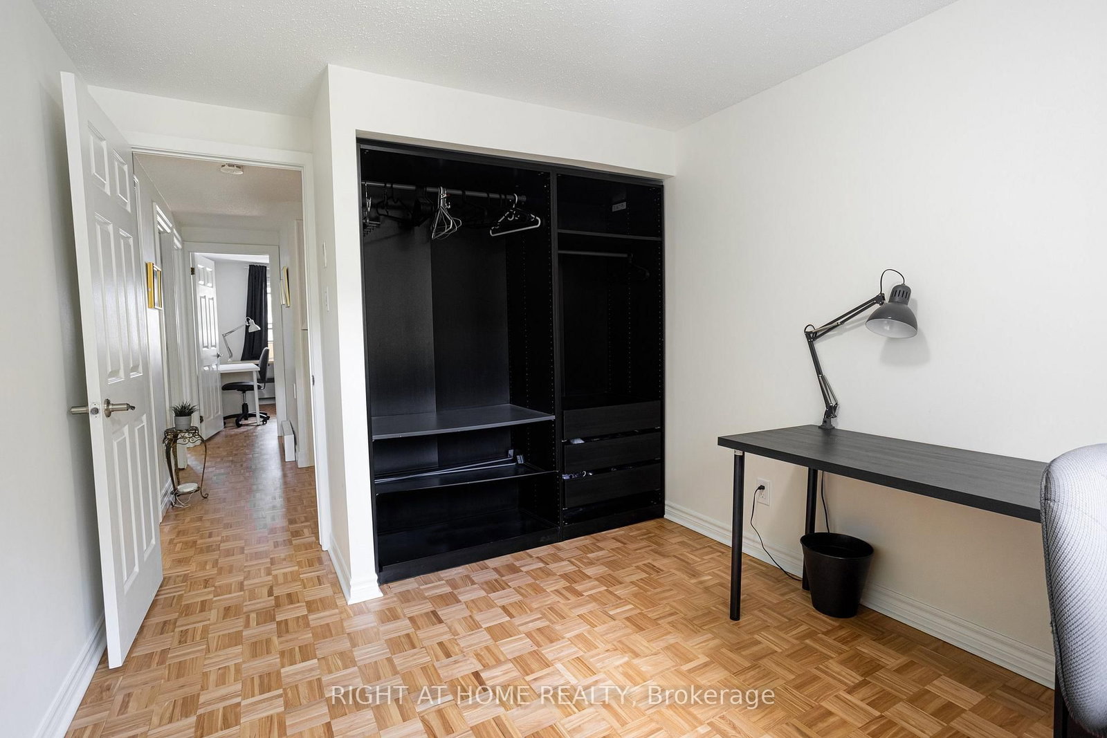 73 Hobart Crescent • Ottawa, ON photo 18