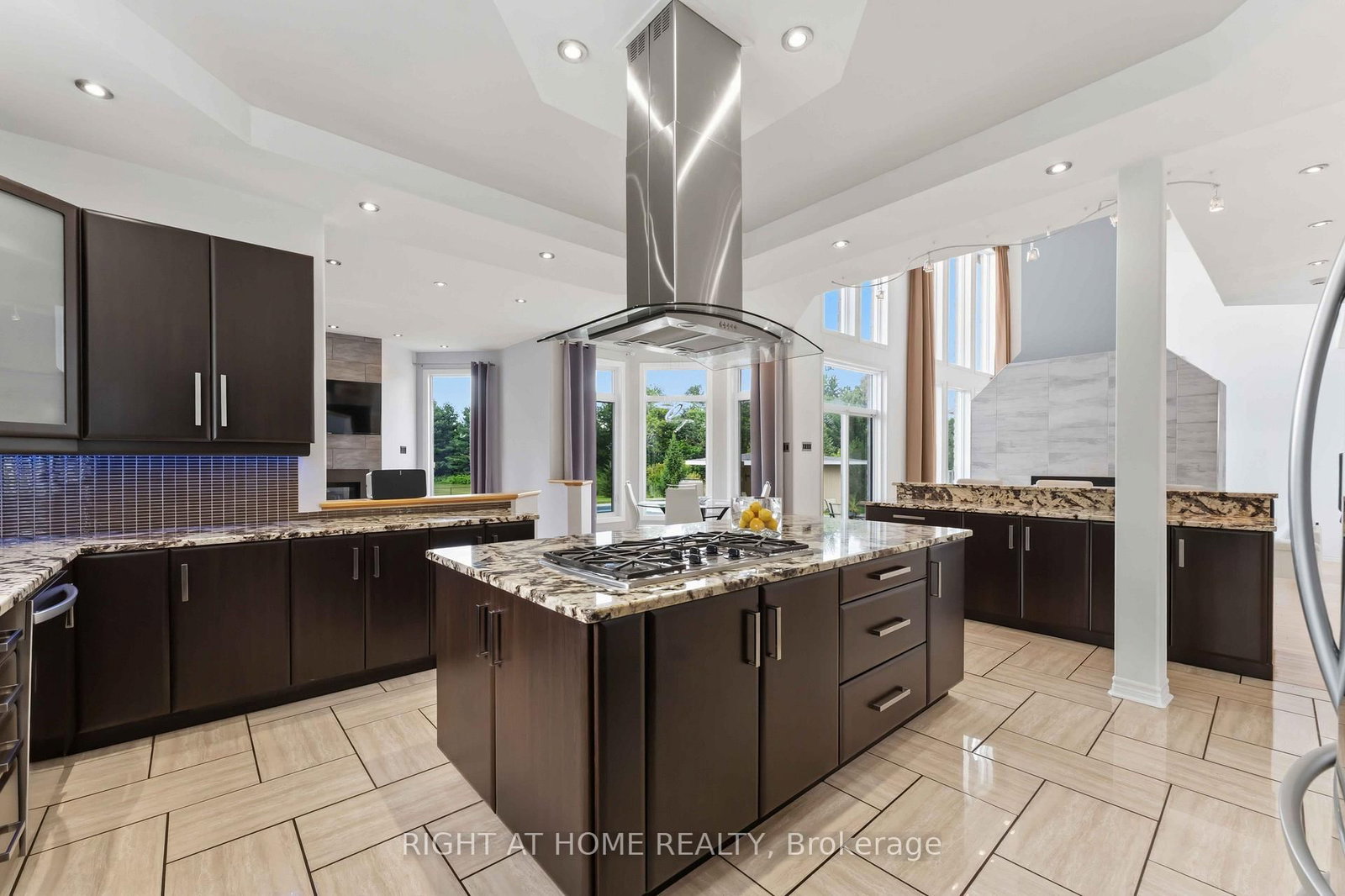 1607 Landel Drive • Ottawa, ON photo 12