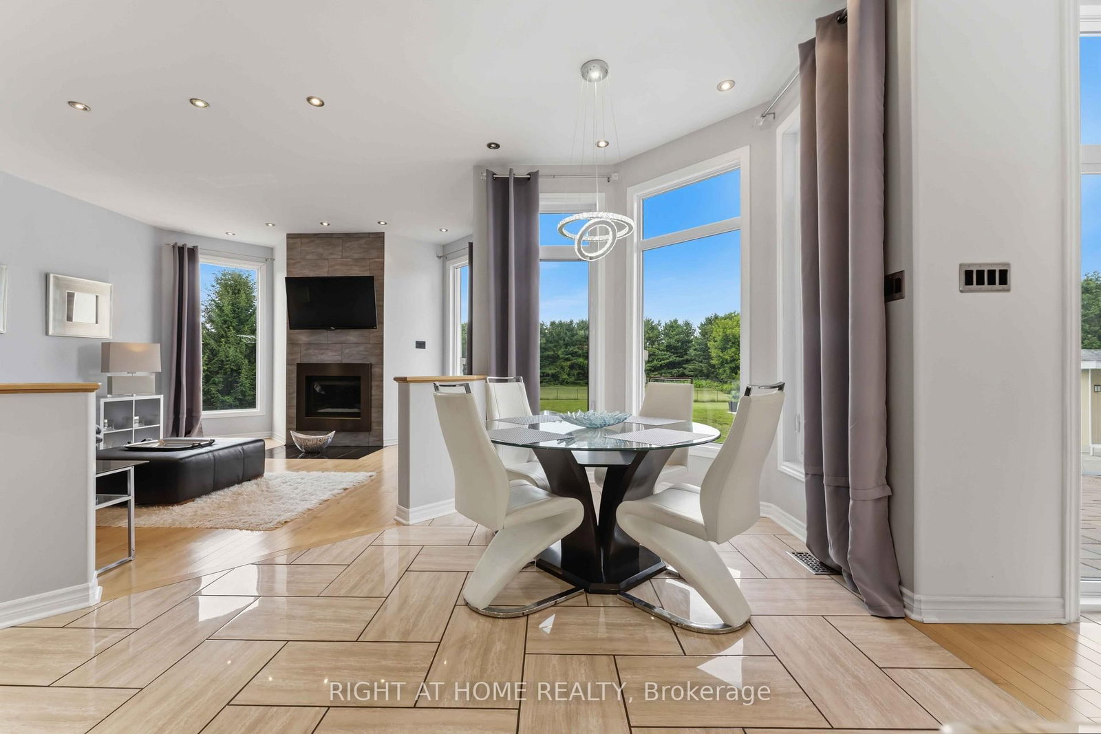 1607 Landel Drive • Ottawa, ON photo 16