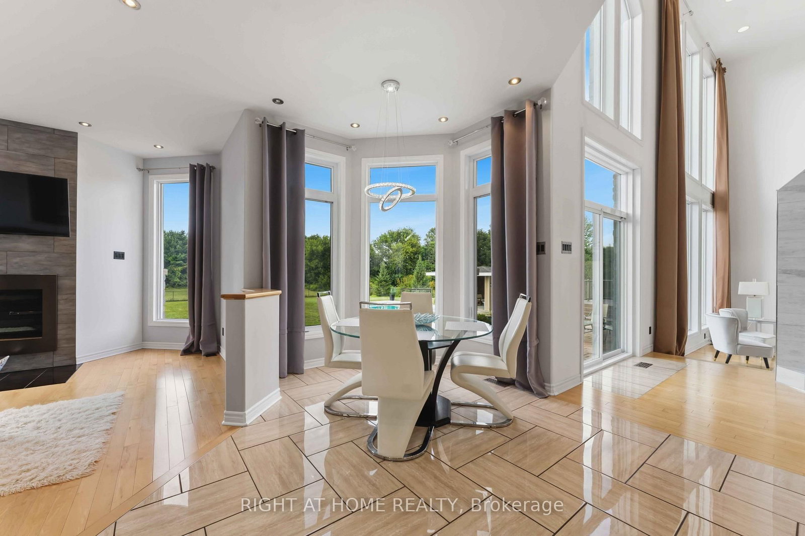1607 Landel Drive • Ottawa, ON photo 17
