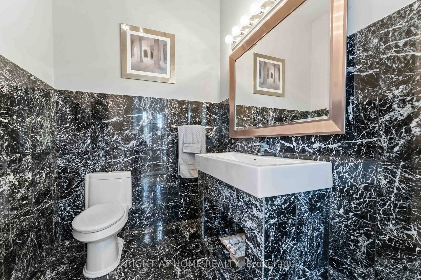 1607 Landel Drive • Ottawa, ON photo 19