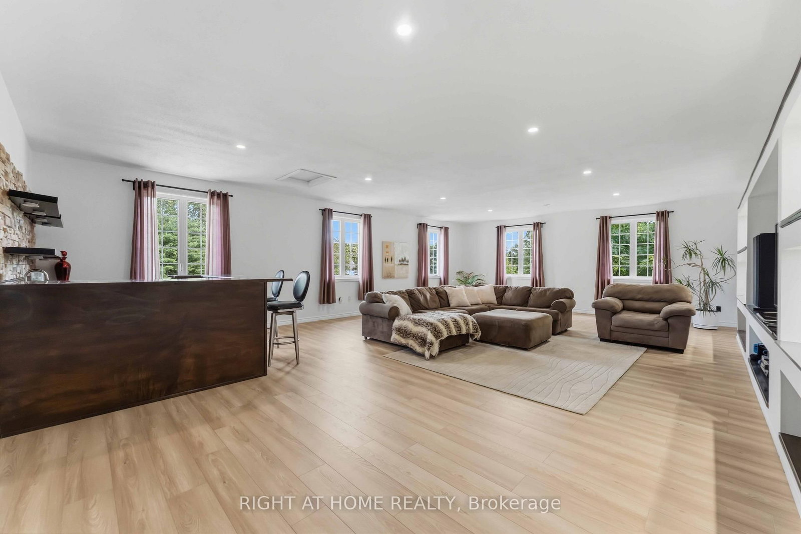 1607 Landel Drive • Ottawa, ON photo 34