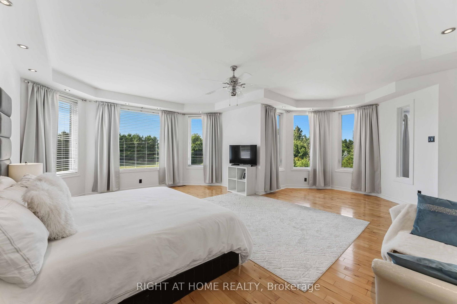 1607 Landel Drive • Ottawa, ON photo 39