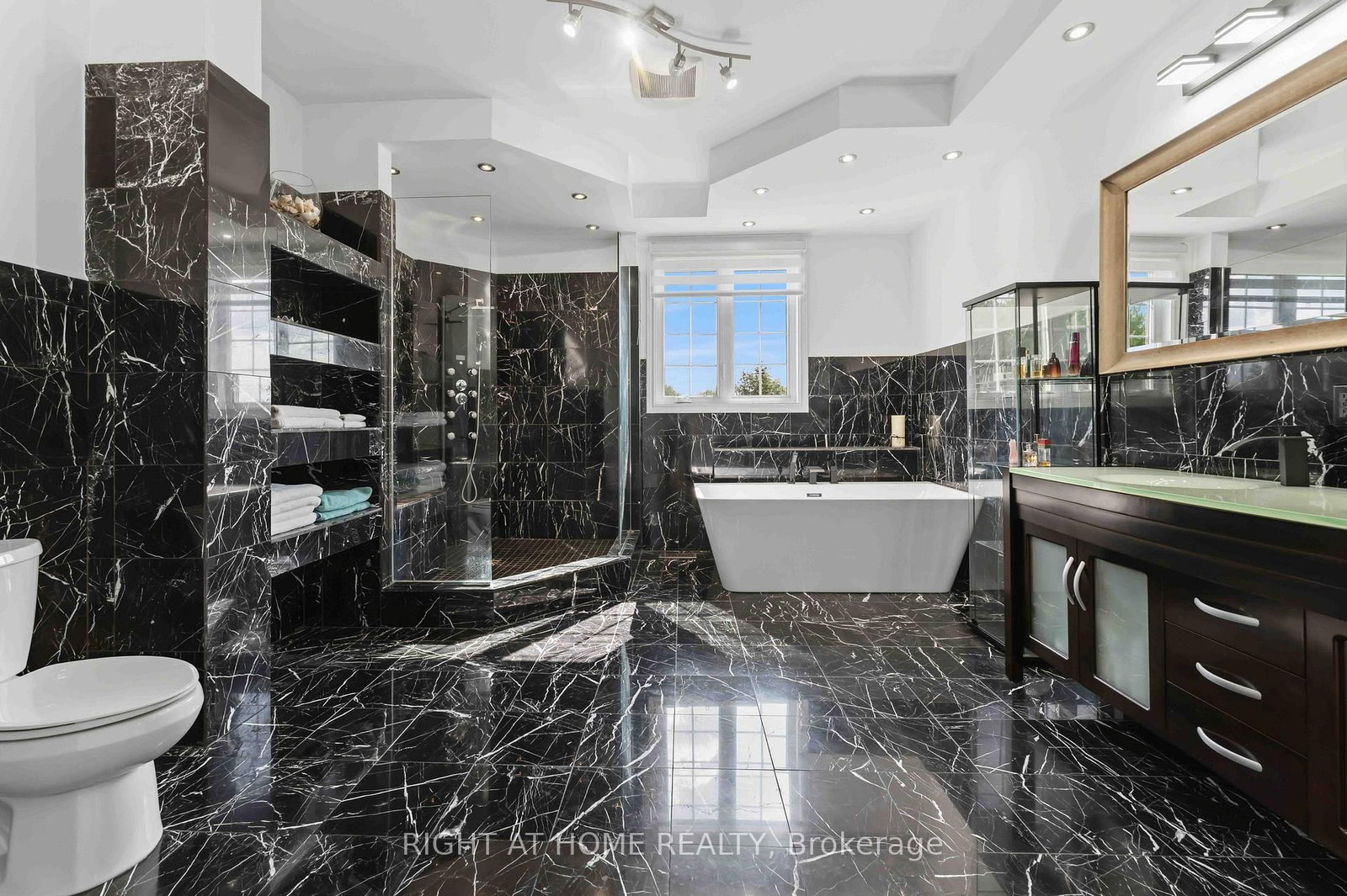 1607 Landel Drive • Ottawa, ON photo 40