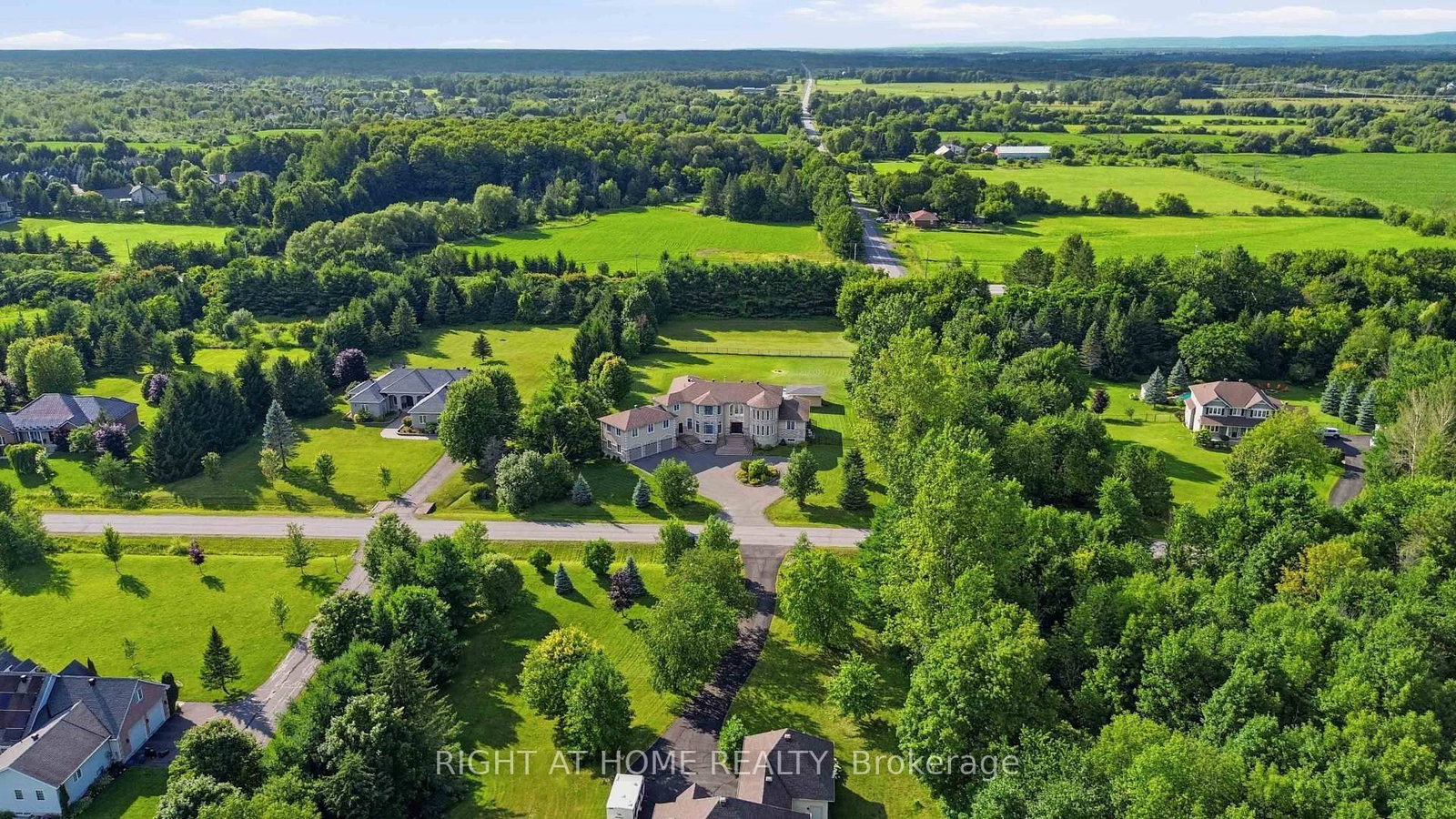 1607 Landel Drive • Ottawa, ON photo 48