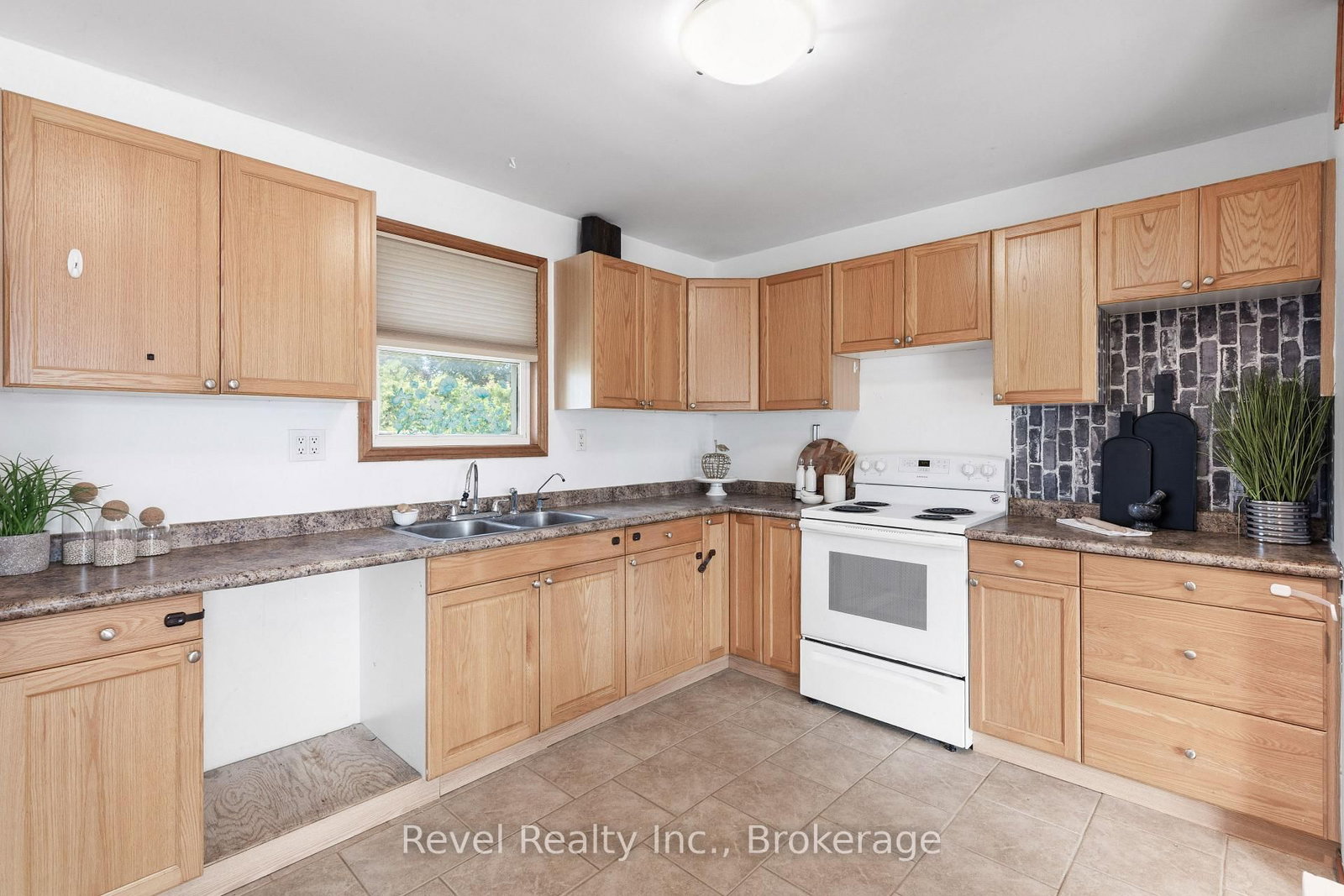 142 Sanderling Crescent • Kawartha Lakes, ON photo 17
