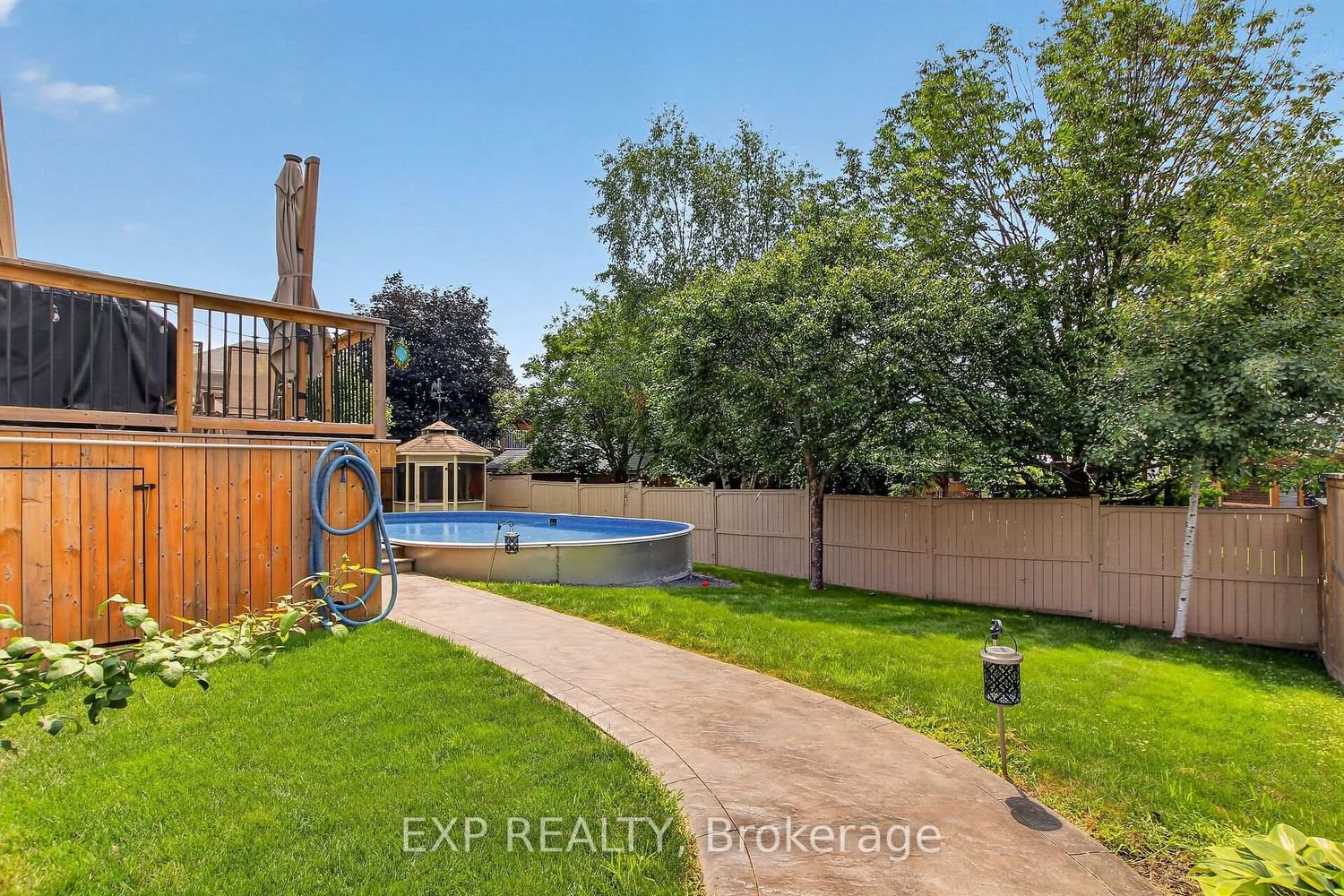 395 Jamieson Street • Almonte, ON photo 38