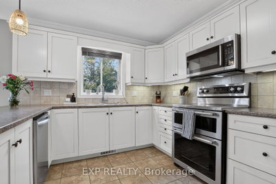 395 Jamieson Street • Almonte, ON photo 8