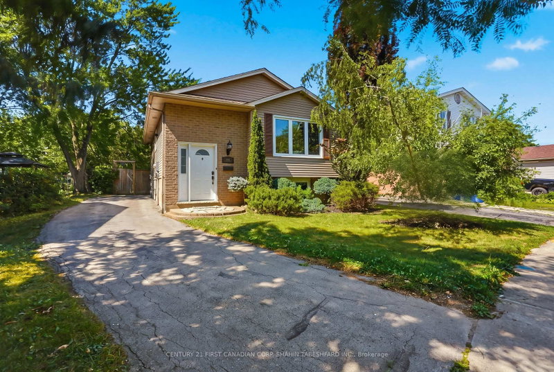 252 Ardsley Crescent