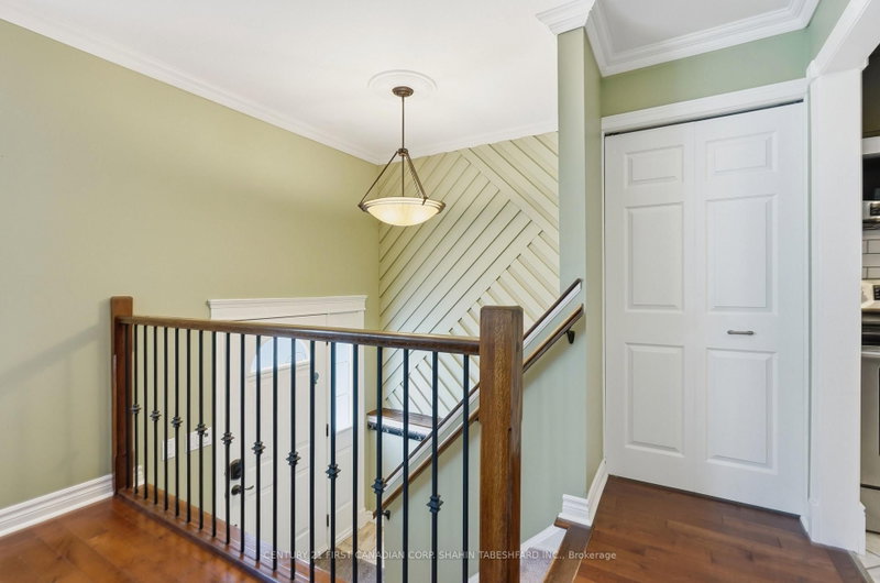 252 Ardsley Crescent