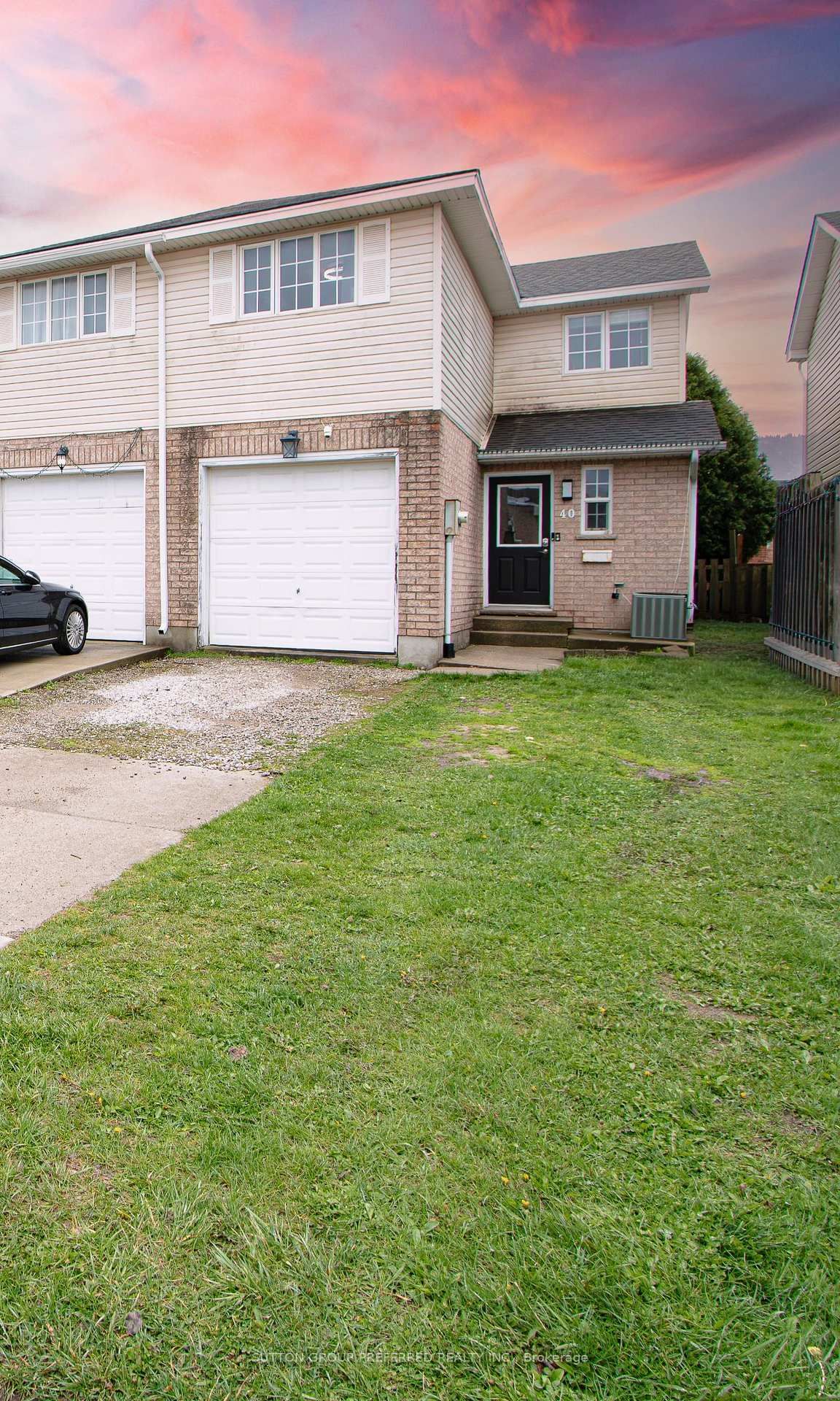 40 Katie Lane • Strathroy-Caradoc, ON photo 1
