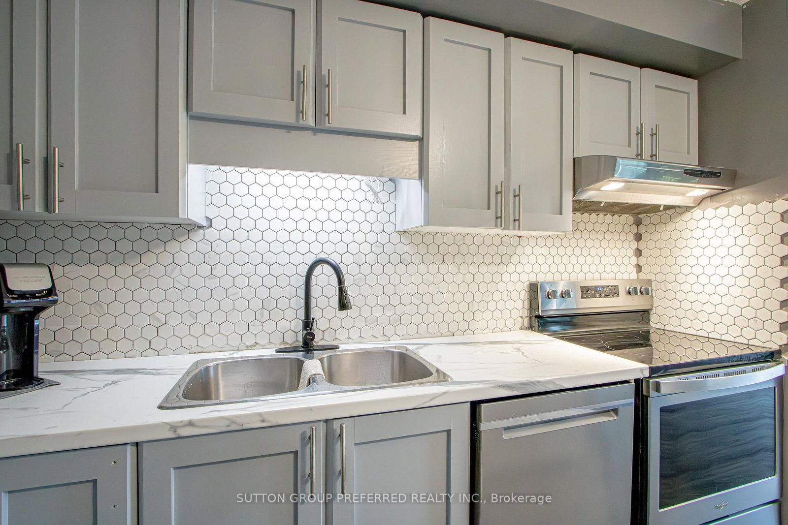 40 Katie Lane • Strathroy-Caradoc, ON photo 8