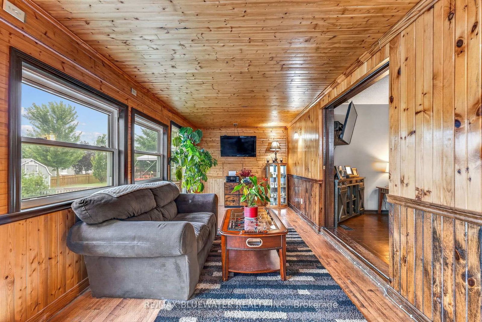 210 Hill Street • Central Huron, ON photo 12
