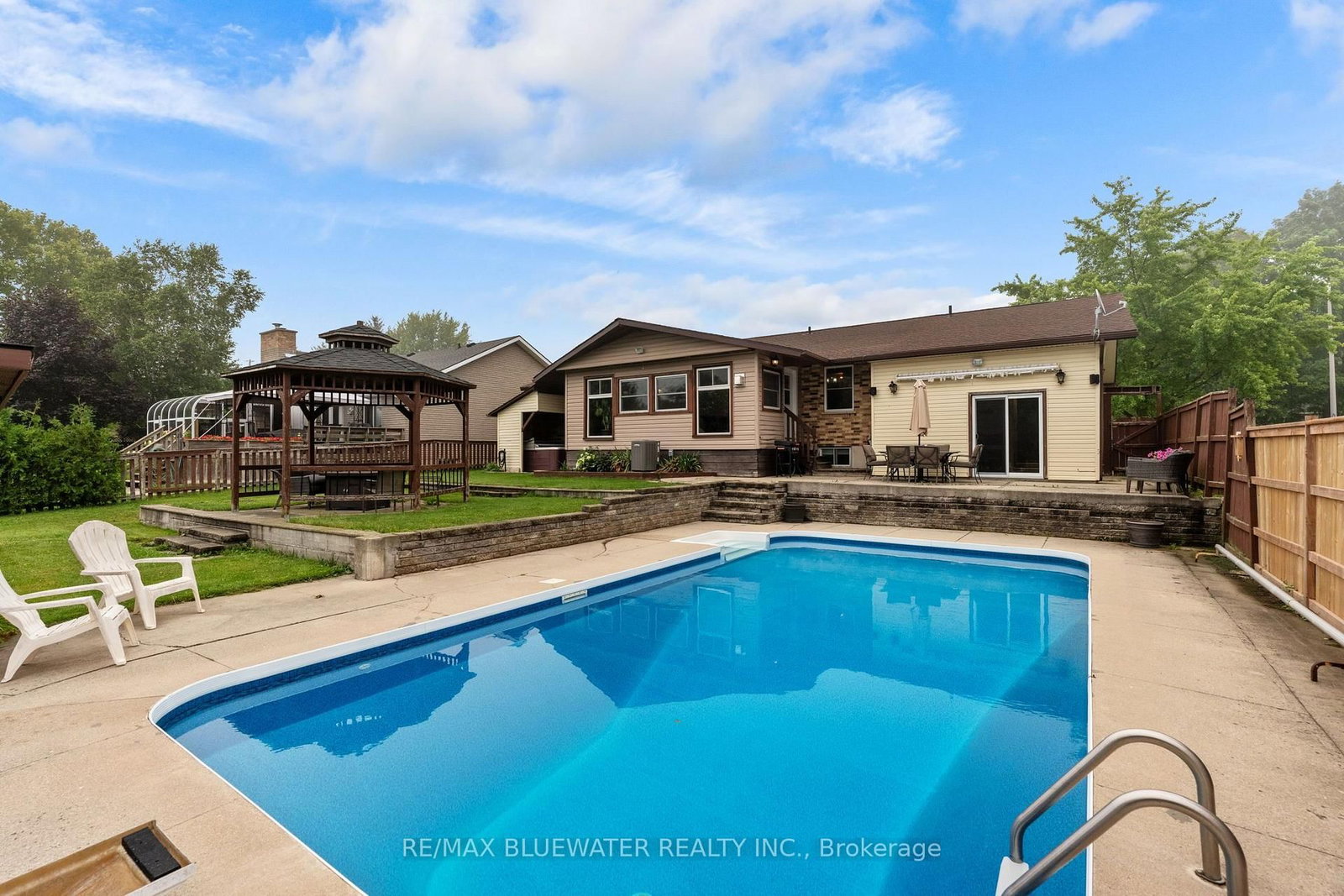210 Hill Street • Central Huron, ON photo 37