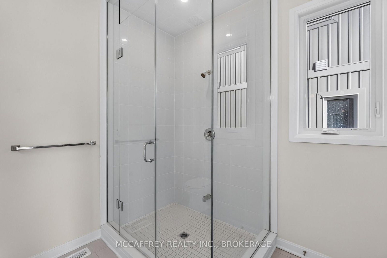 42 Golf Links Drive • Bath, ON photo 23
