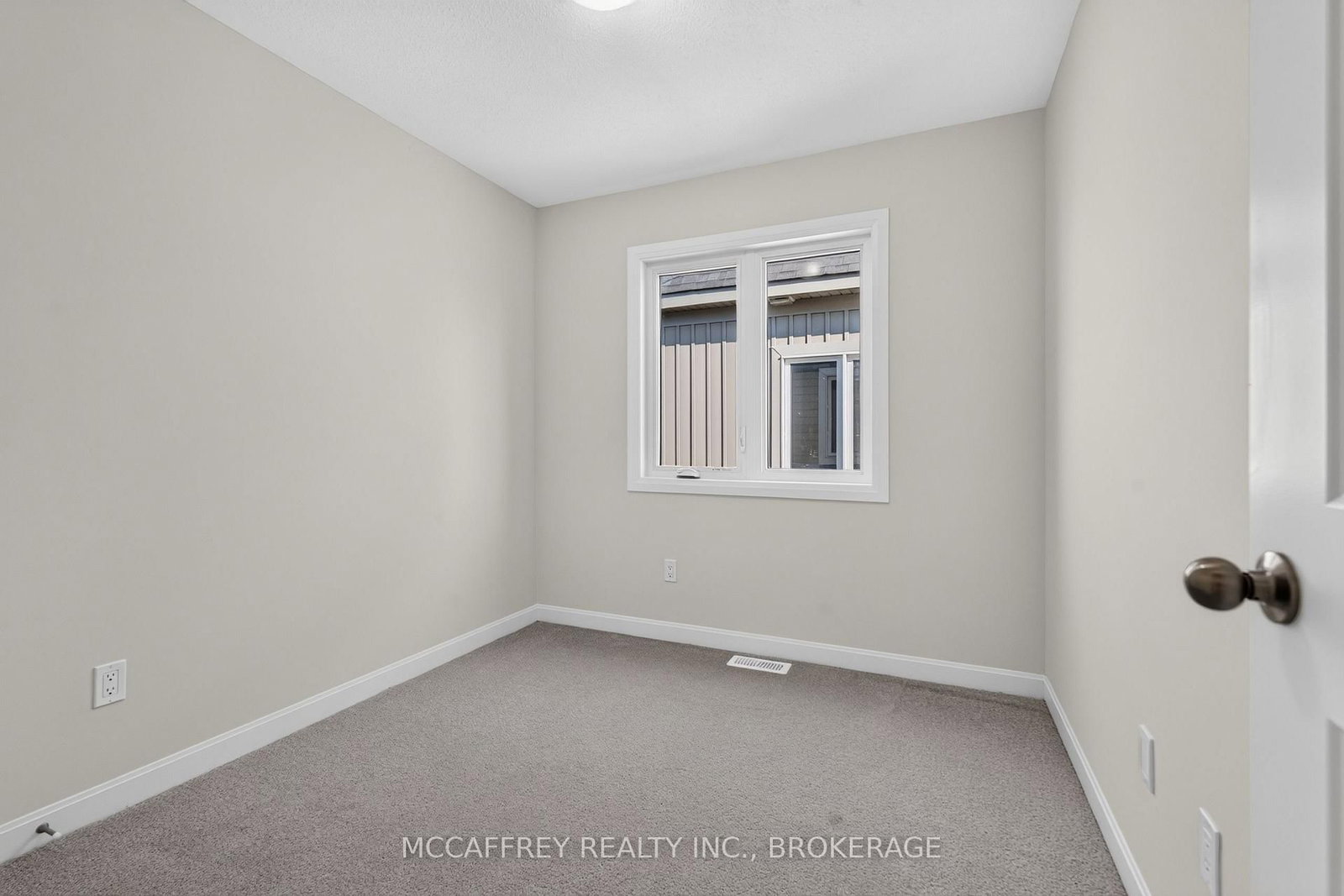 42 Golf Links Drive • Bath, ON photo 32