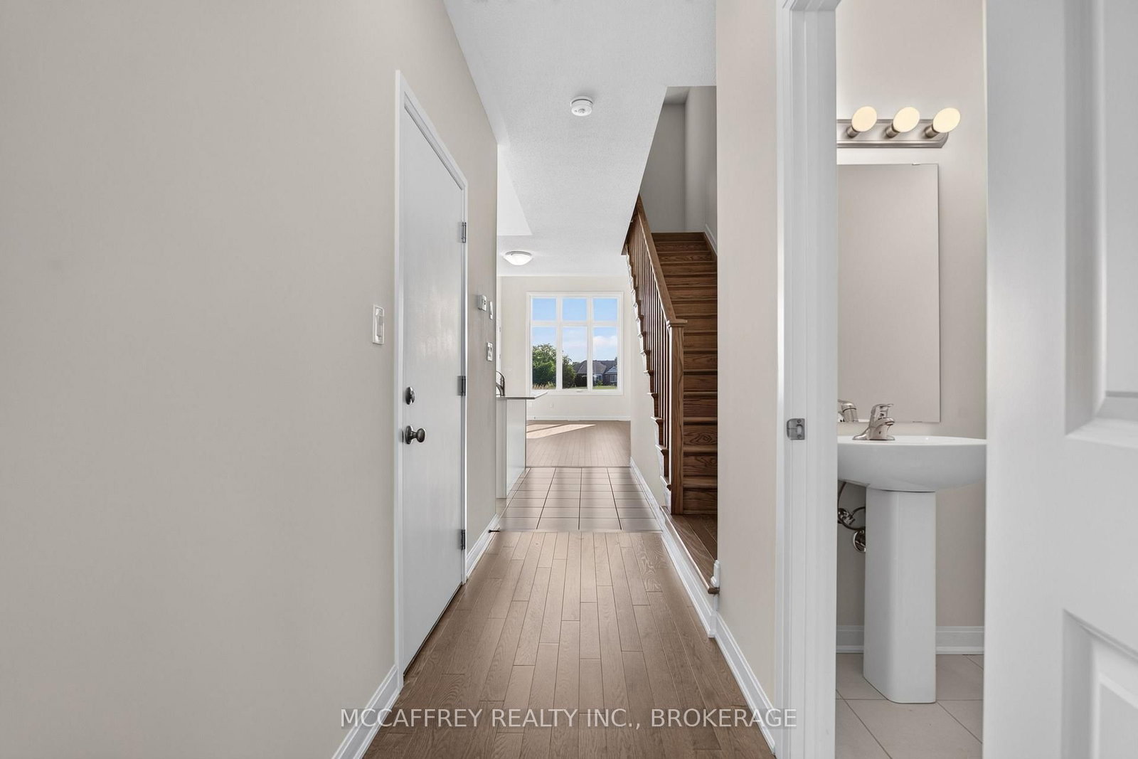 42 Golf Links Drive • Bath, ON photo 4