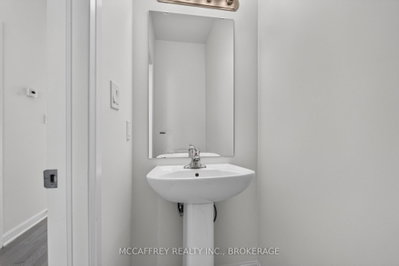 42 Golf Links Drive • Bath, ON photo 5