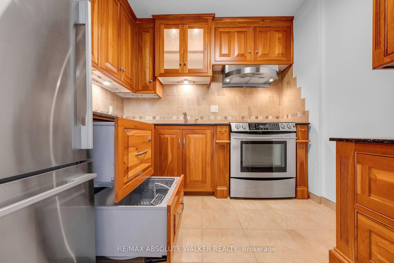 71 Somerset Street W • #1003 • Ottawa, ON photo 13