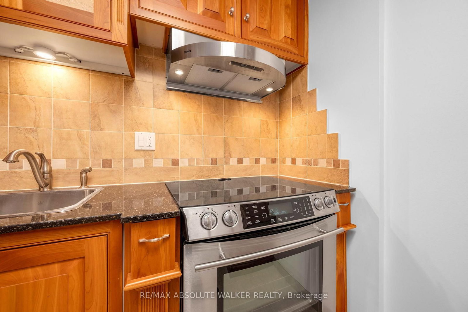 71 Somerset Street W • #1003 • Ottawa, ON photo 14