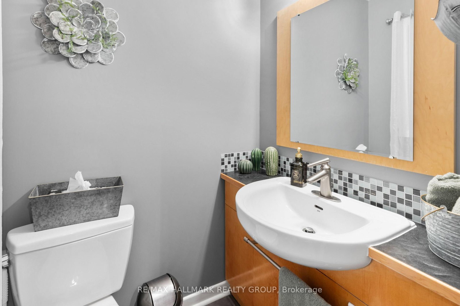 932 Dresden Crescent • Ottawa, ON photo 17