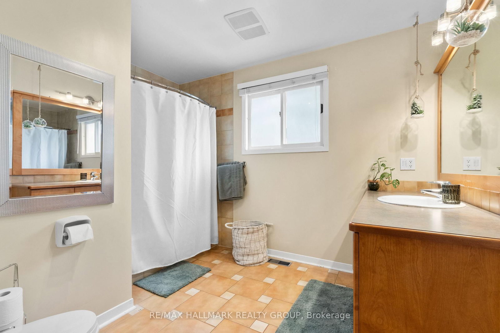 932 Dresden Crescent • Ottawa, ON photo 32