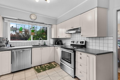 932 Dresden Crescent • Ottawa, ON photo 9