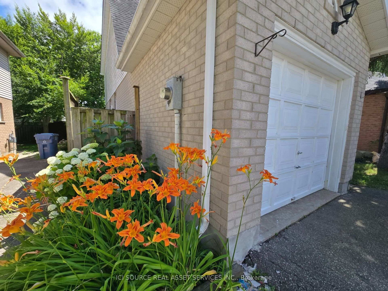 90 Cole Road • Guelph, ON photo 2