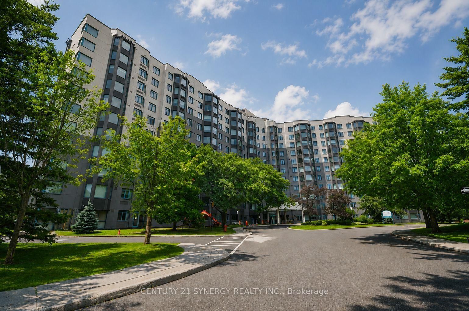 Condo sold at 230-1025 Grenon Avenue, Ottawa, Ontario, K2B 8S5 - Fairfield Heights - MLS: X13621348
