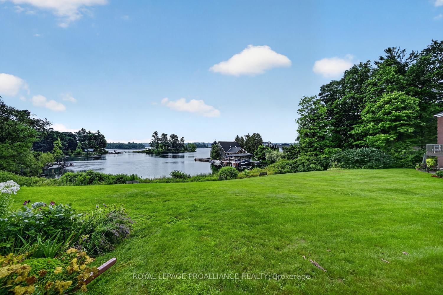 25 Country Club Place • Brockville, ON photo 4
