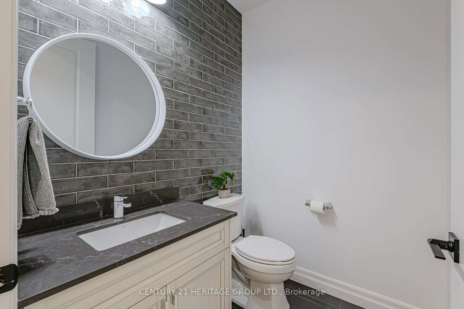 18 Bannister Street • Brant, ON photo 15