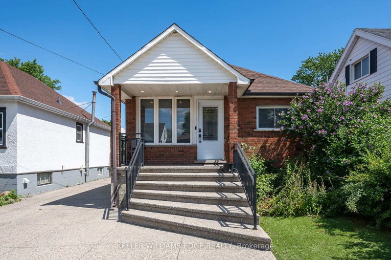 LL - 525 Britannia Avenue W