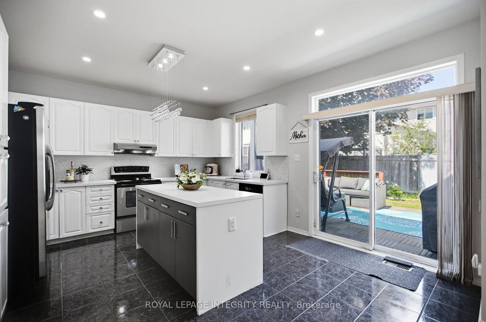 1165 Klondike Road • Ottawa, ON photo 12