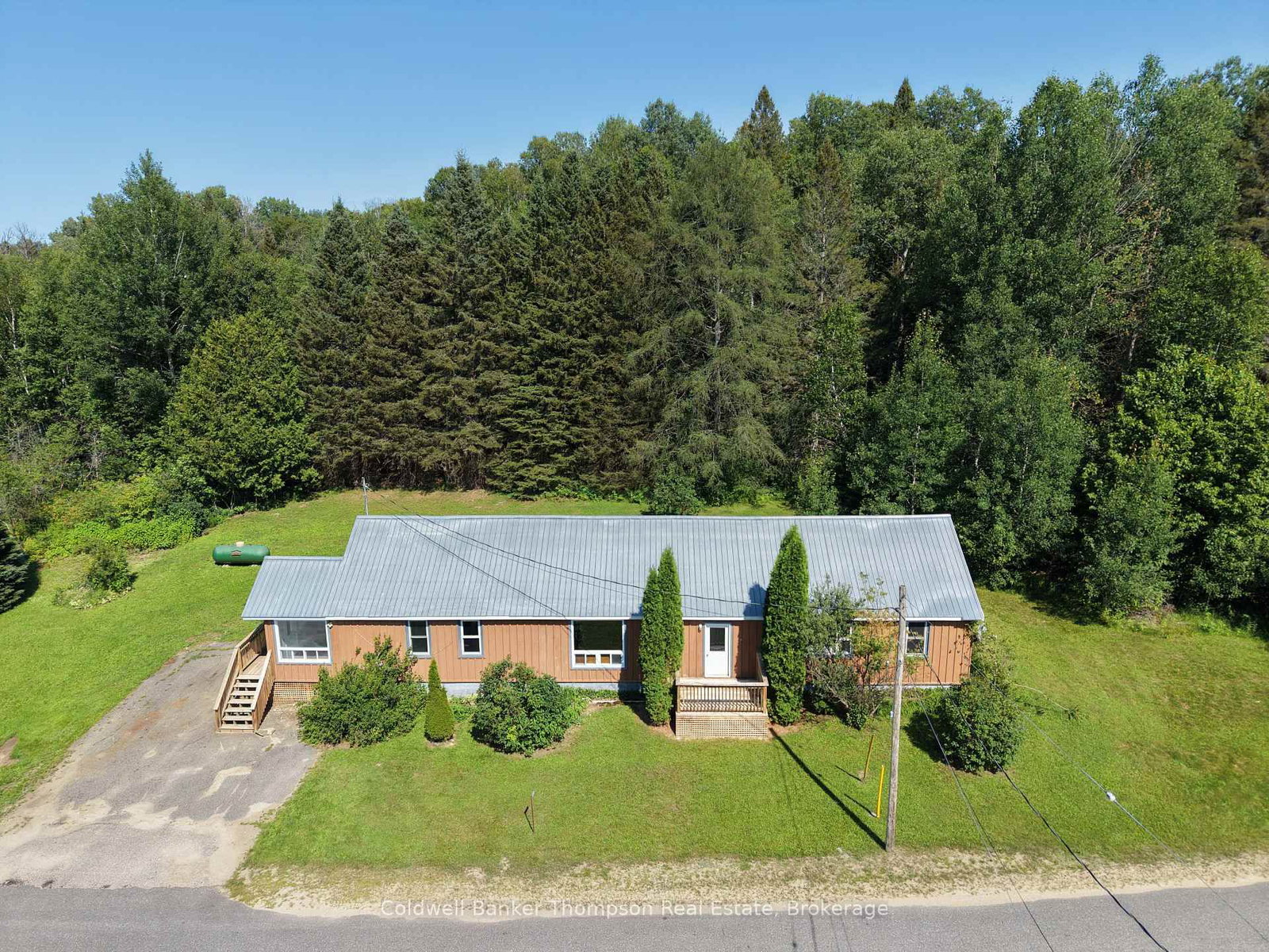 254 Main Street • Kearney, ON photo 2