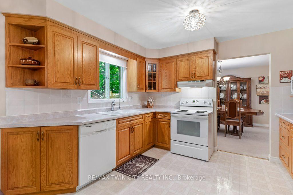 11 Grey Owl Drive • Woolwich, ON photo 11