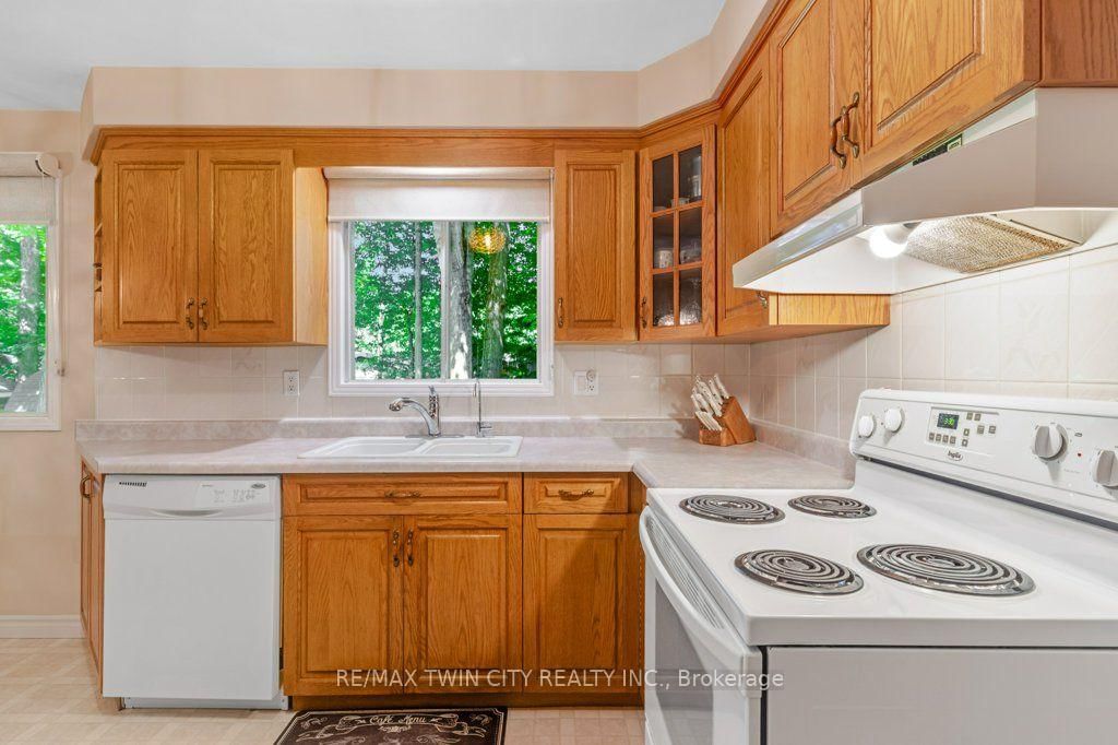 11 Grey Owl Drive • Woolwich, ON photo 12