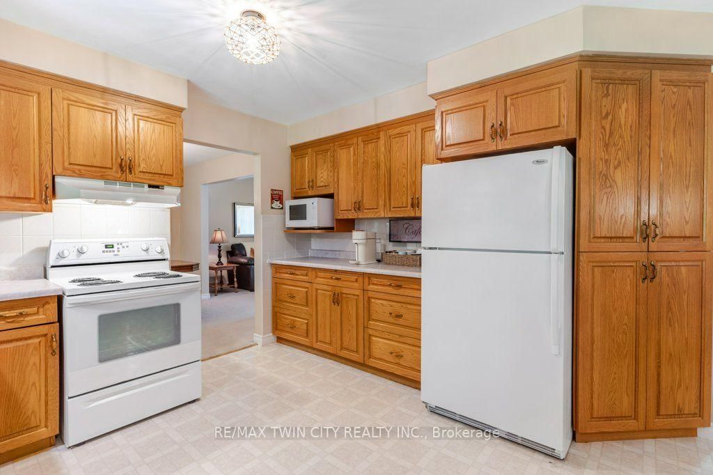 11 Grey Owl Drive • Woolwich, ON photo 14