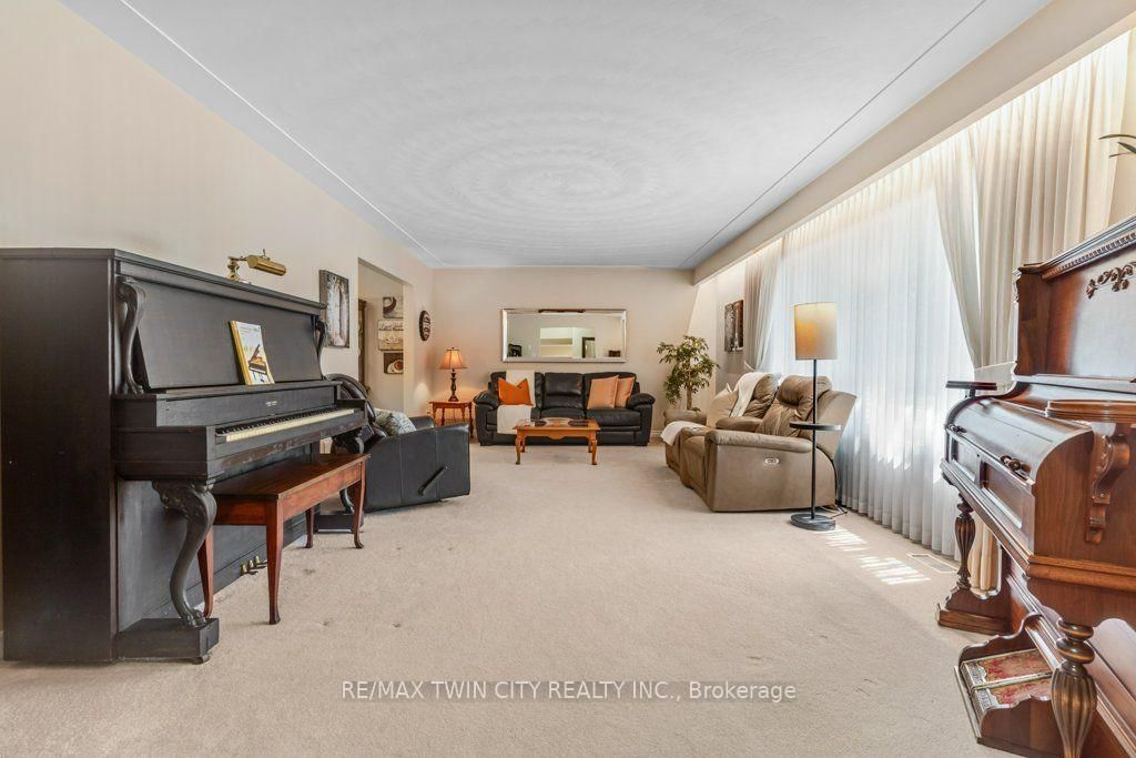11 Grey Owl Drive • Woolwich, ON photo 20